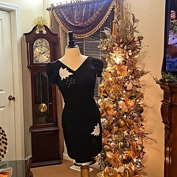 Nice Dress 👗 - Picture 4 of 15